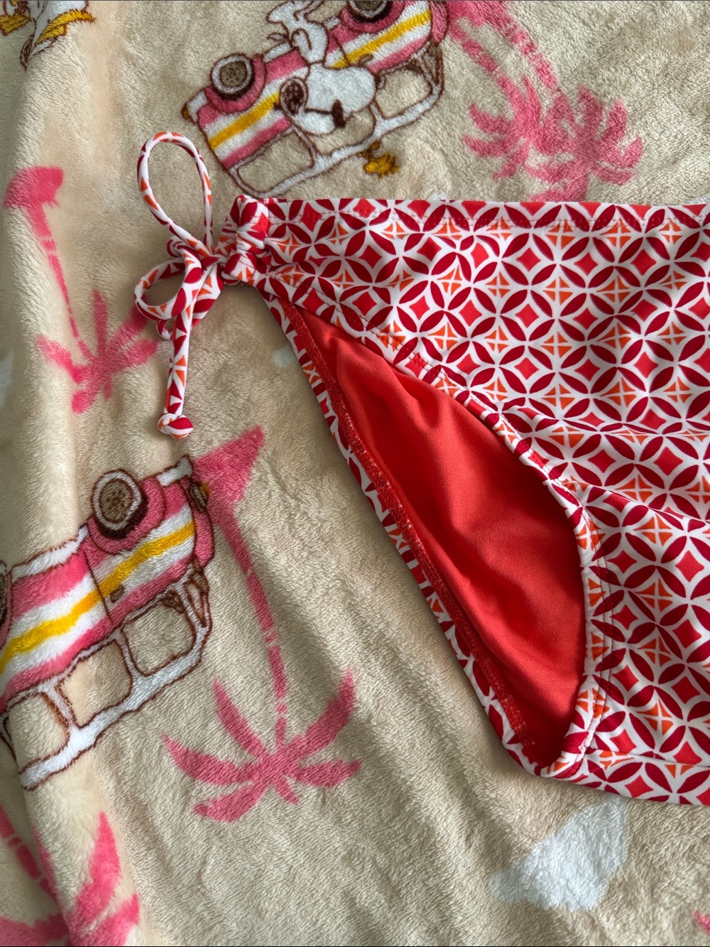 New Coral & Red Geometric Bikini Bottoms Swim Beach Stylus Summer Full Coverage - Picture 2 of 7